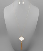  Epoxy Clover Tassel Necklace