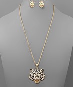  Growling Tiger Long Necklace