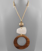  Big Wood & Resin Pendant Necklace