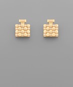  Quilted Perfume Pearl Studs