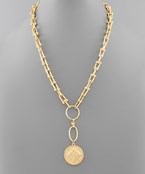  Textured Coin & U Chain Necklace